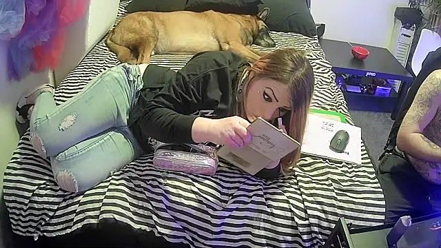 Snapshot of barbieinbondage7 chatting on 03-06-25, 11:47 barbieinbondage7 online show from 03-06-25, 11:47