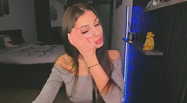 Snapshot of HelenShawn chatting on 01-30-25, 09:25 HelenShawn online show from 01-30-25, 09:25