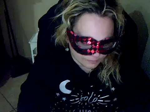 Snapshot of topina8 chatting on 03-06-25, 09:20 topina8 online show from 03-06-25, 09:20