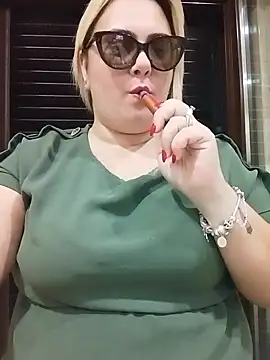 Snapshot of topina8 chatting on 10-11-25, 07:01 topina8 online show from 10-11-25, 07:01