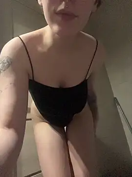 Molli Luv online show from 01-14-26, 05:07