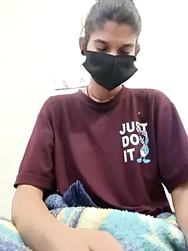 Hoty maneya online show from 10-31-25, 03:51