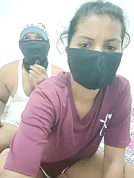 Snapshot of shonababu18 chatting on 10-24-25, 03:52 shonababu18 online show from 10-24-25, 03:52