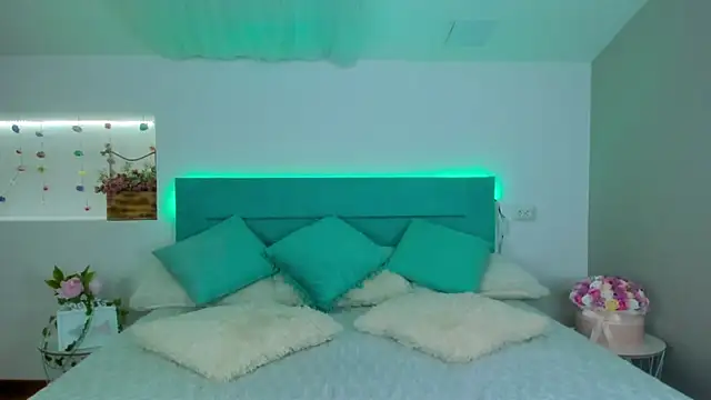 mars elina  online show from 03-08-25, 02:30