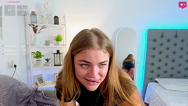 Donna Sun online show from 03-17-25, 10:38