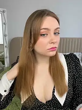 MiaM00N online show from 02-25-25, 07:20