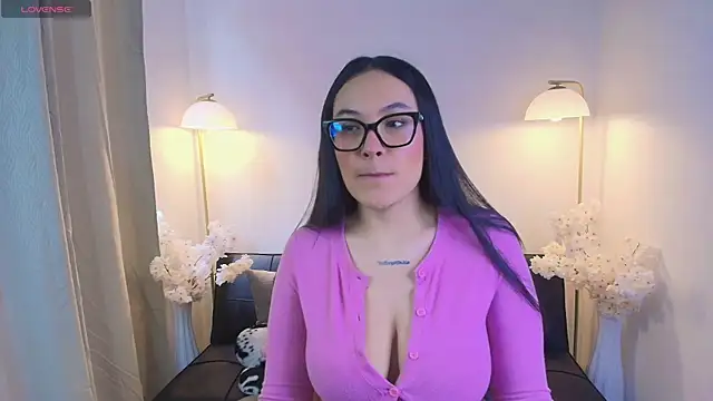 Snapshot of Victoria_Collinns chatting on 04-20-26, 04:32 Victoria Collinns online show from 04-20-26, 04:32