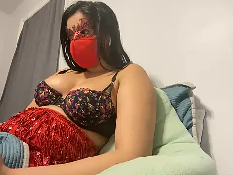 Snapshot of desiiiinigal chatting on 03-07-25, 12:37 desiiiinigal online show from 03-07-25, 12:37