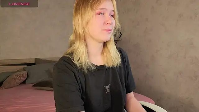 Snapshot of Amy_Kimberlly chatting on 11-10-25, 12:20 Amy Kimberlly online show from 11-10-25, 12:20