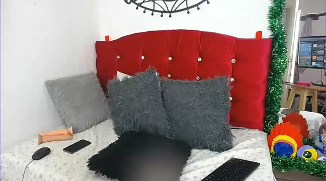 Kristin milk online show from 01-24-25, 03:02