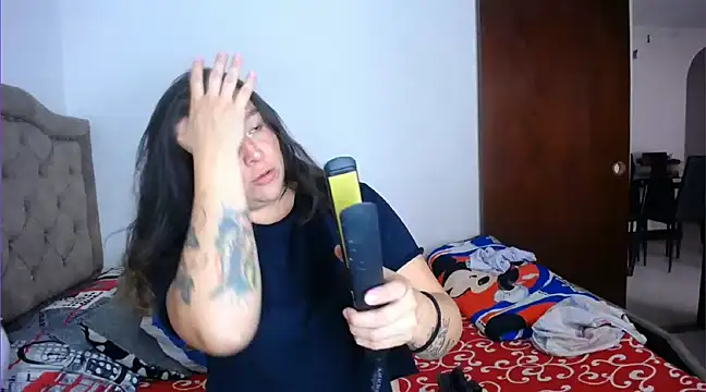 Kristin milk online show from 02-21-25, 01:22