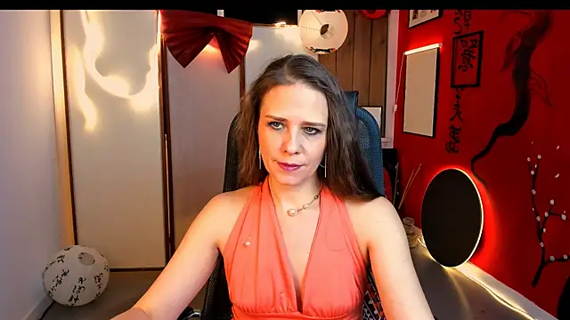 EmiliaBedy online show from 12-22-25, 09:06