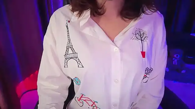 Snapshot of Aapsara_ chatting on 10-31-25, 11:28 Aapsara online show from 10-31-25, 11:28