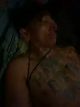 Snapshot of TwoTone1211 chatting on 02-09-25, 04:40 TwoTone1211 online show from 02-09-25, 04:40