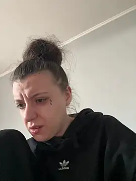 bunnythetailor online show from 02-16-26, 10:44