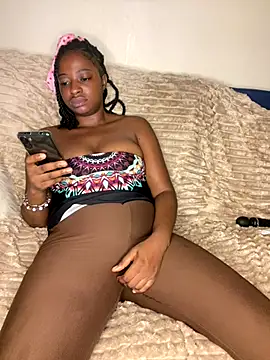 Boneca25 online show from 12-19-25, 10:11