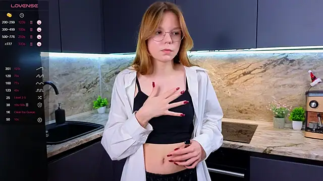 Snapshot of ElvinaBestwick chatting on 01-29-25, 03:04 ElvinaBestwick online show from 01-29-25, 03:04