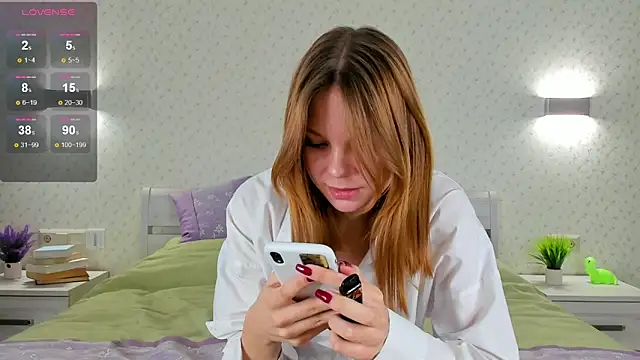 Snapshot of ElvinaBestwick chatting on 02-04-25, 03:47 ElvinaBestwick online show from 02-04-25, 03:47