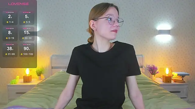 Snapshot of ElvinaBestwick chatting on 02-12-25, 03:05 ElvinaBestwick online show from 02-12-25, 03:05