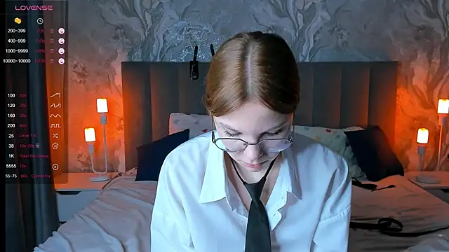 Snapshot of ElvinaBestwick chatting on 02-23-25, 06:23 ElvinaBestwick online show from 02-23-25, 06:23