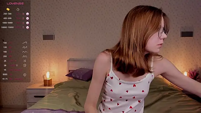 Snapshot of ElvinaBestwick chatting on 03-01-25, 03:27 ElvinaBestwick online show from 03-01-25, 03:27