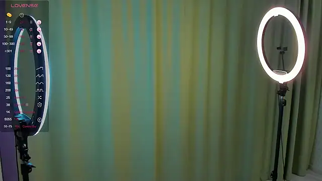 Snapshot of ElvinaBestwick chatting on 03-11-25, 09:59 ElvinaBestwick online show from 03-11-25, 09:59