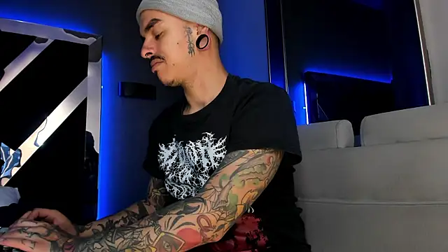 Snapshot of kaletattoo chatting on 06-03-26, 11:24 kaletattoo online show from 06-03-26, 11:24