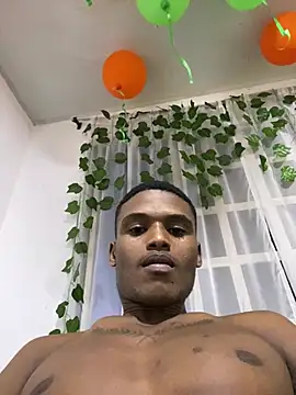 Snapshot of kenner_jacksom chatting on 03-05-25, 11:27 kenner jacksom online show from 03-05-25, 11:27