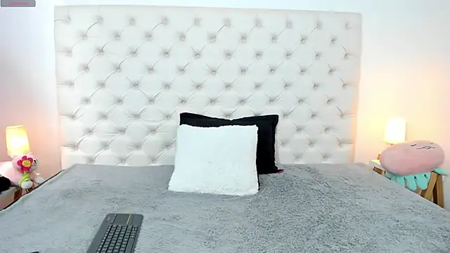 esmeralda06 online show from 02-20-25, 03:08