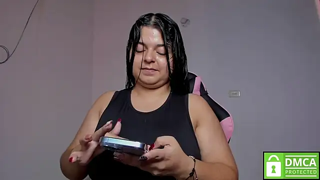 Snapshot of Little_Shaara chatting on 09-18-25, 06:54 Little Shaara online show from 09-18-25, 06:54