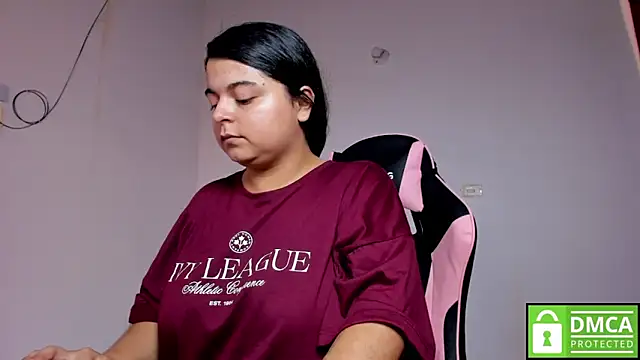 Snapshot of Little_Shaara chatting on 11-04-25, 08:08 Little Shaara online show from 11-04-25, 08:08