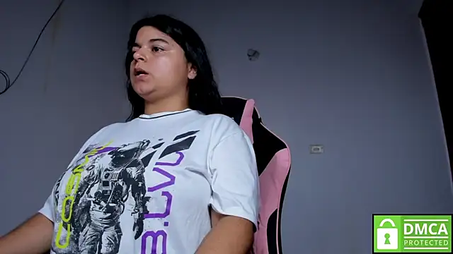 Snapshot of Little_Shaara chatting on 11-27-25, 09:06 Little Shaara online show from 11-27-25, 09:06