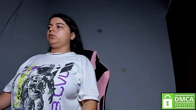 Snapshot of Little_Shaara chatting on 11-28-25, 09:12 Little Shaara online show from 11-28-25, 09:12