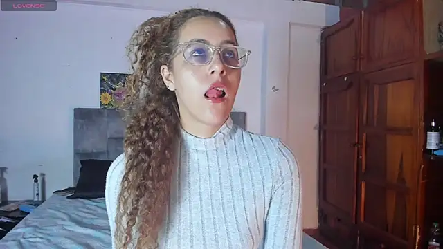 Isangel  online show from 09-17-25, 03:52