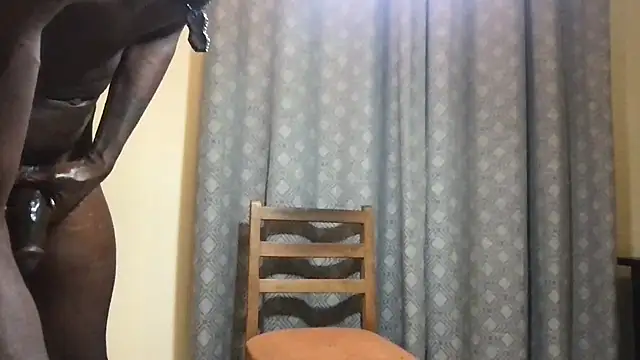 Snapshot of philippiano33 chatting on 03-15-25, 10:22 philippiano33 online show from 03-15-25, 10:22