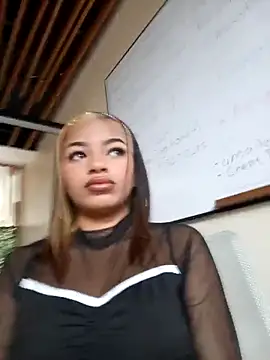 Snapshot of CanelaDevil_ chatting on 03-12-25, 07:38 CanelaDevil online show from 03-12-25, 07:38