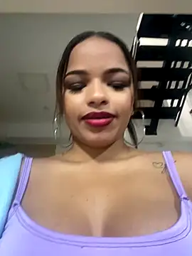 Snapshot of CanelaDevil_ chatting on 10-10-25, 06:29 CanelaDevil online show from 10-10-25, 06:29