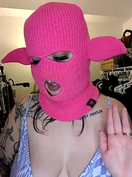 Snapshot of goblingirl888 chatting on 09-10-25, 09:15 goblingirl888 online show from 09-10-25, 09:15