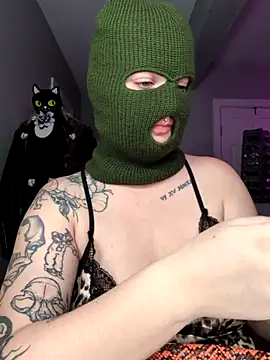 Snapshot of goblingirl888 chatting on 10-24-25, 07:16 goblingirl888 online show from 10-24-25, 07:16