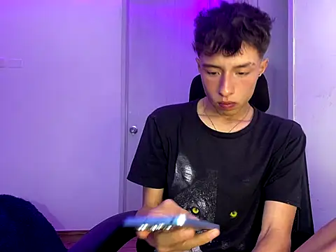 Snapshot of Juanmres chatting on 09-12-25, 06:35 Juanmres online show from 09-12-25, 06:35