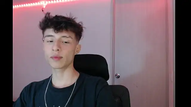 Snapshot of Juanmres chatting on 11-20-25, 03:39 Juanmres online show from 11-20-25, 03:39