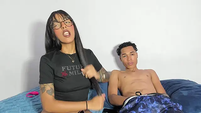 Snapshot of viankaa_miller chatting on 10-06-25, 08:45 viankaa miller online show from 10-06-25, 08:45