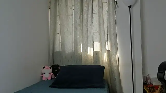 Snapshot of viankaa_miller chatting on 11-20-25, 05:56 viankaa miller online show from 11-20-25, 05:56