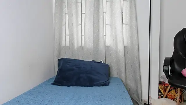 Snapshot of viankaa_miller chatting on 11-22-25, 03:44 viankaa miller online show from 11-22-25, 03:44