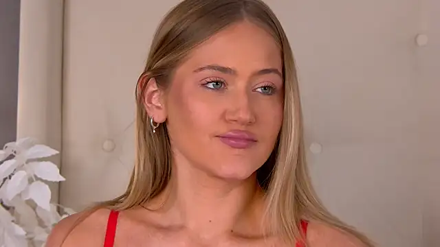 Snapshot of ur_wet_dreams chatting on 01-05-26, 05:38 ur wet dreams online show from 01-05-26, 05:38