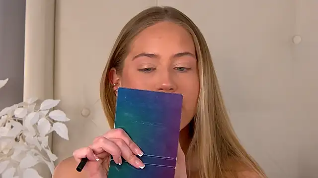 Snapshot of ur_wet_dreams chatting on 02-25-26, 04:22 ur wet dreams online show from 02-25-26, 04:22