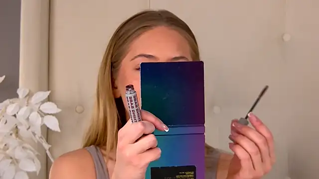 Snapshot of ur_wet_dreams chatting on 02-27-26, 04:23 ur wet dreams online show from 02-27-26, 04:23