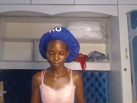 Snapshot of YoungDiva69 chatting on 02-19-25, 09:17 YoungDiva69 online show from 02-19-25, 09:17