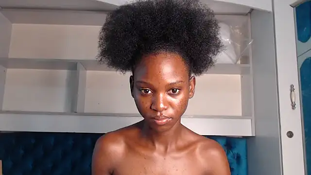 Snapshot of YoungDiva69 chatting on 02-22-25, 07:01 YoungDiva69 online show from 02-22-25, 07:01