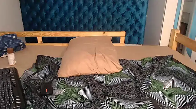 Snapshot of YoungDiva69 chatting on 03-10-25, 06:27 YoungDiva69 online show from 03-10-25, 06:27